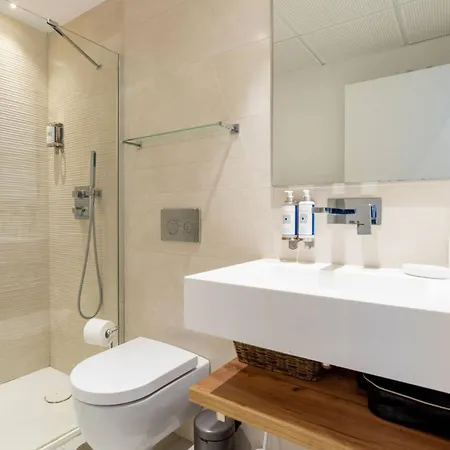 La Quinta 3 Bedroom Ultra Modern With Private Hot Tub Apartment