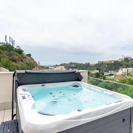 Apartment La Quinta 3 Bedroom Ultra Modern With Private Hot Tub Malaga