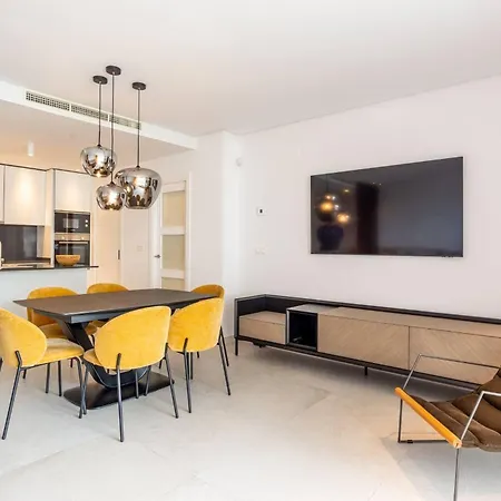 La Quinta 3 Bedroom Ultra Modern With Private Hot Tub Apartment Malaga