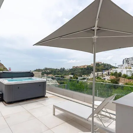 La Quinta 3 Bedroom Ultra Modern With Private Hot Tub *