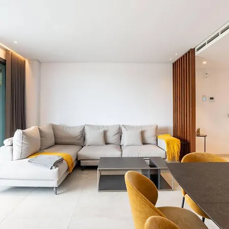 La Quinta 3 Bedroom Ultra Modern With Private Hot Tub Malaga
