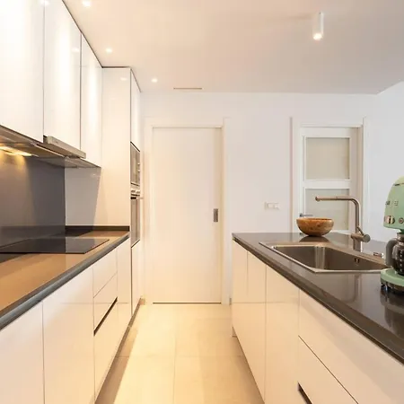 La Quinta 3 Bedroom Ultra Modern With Private Hot Tub *