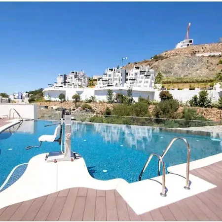 La Quinta 3 Bedroom Ultra Modern With Private Hot Tub Malaga