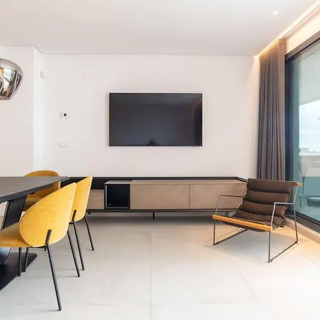 Apartment La Quinta 3 Bedroom Ultra Modern With Private Hot Tub Malaga