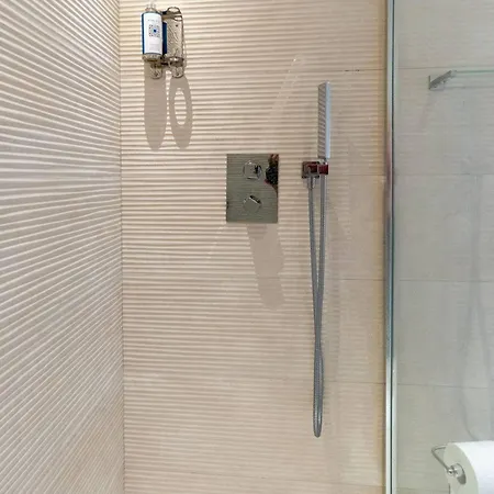 La Quinta 3 Bedroom Ultra Modern With Private Hot Tub דירה *